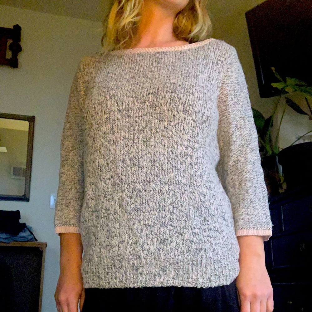 Pink/gray sweater